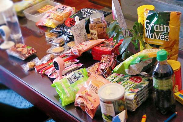 邻步零食量贩超市的利润空间？